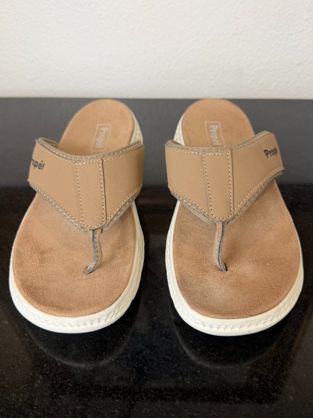 Propet TravelActiv FT‎ Flip Flop Tan Women’s Size 9.5